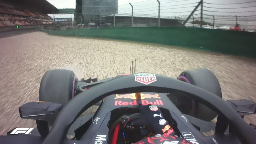 FP1: Verstappen slides into the Shanghai gravel​​