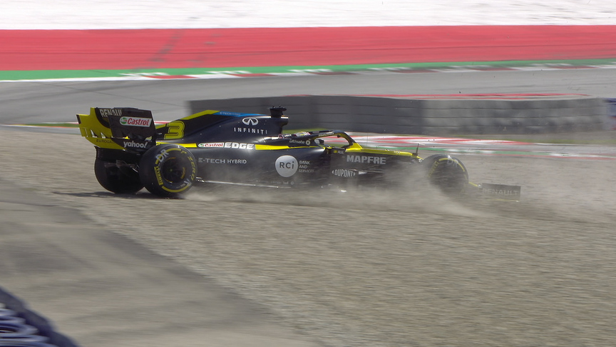 Styria FP2: Ricciardo smashes into the barriers