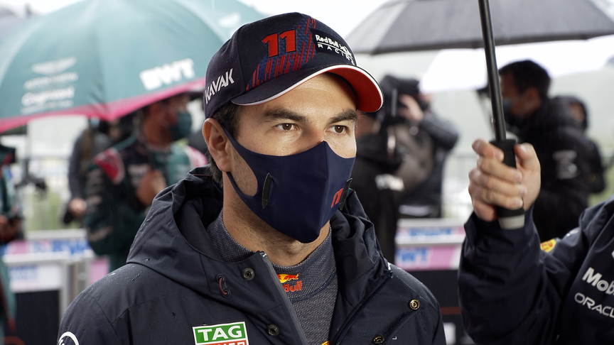 Fast repair to Sergio Pérez's damaged car at Belgian GP 'shows Red Bull spirit'