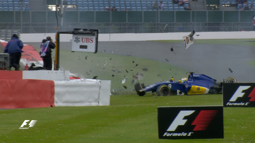 FP3: Ericsson wrecks his Sauber at Stowe