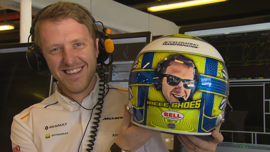 Norris surprises engineer Jarvis with 'tribute' helmet