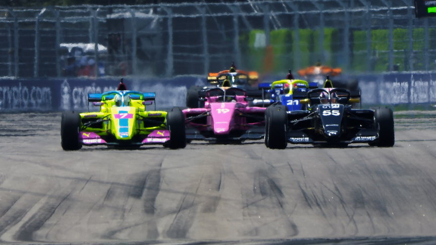W Series: Chadwick passes Kimilainen on final lap to take Miami victory 