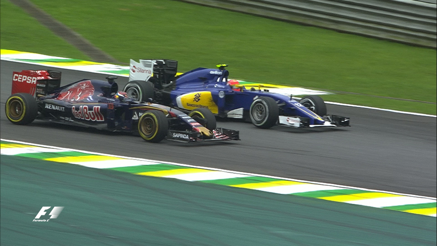 Brazil 2015 - Verstappen passes Nasr