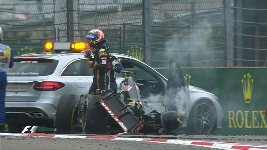 Race breaking news: Grosjean crashes out
