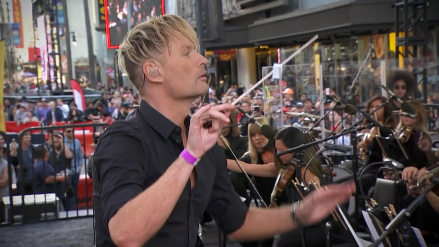 Brian Tyler performs F1 theme at Hollywood Fan Festival