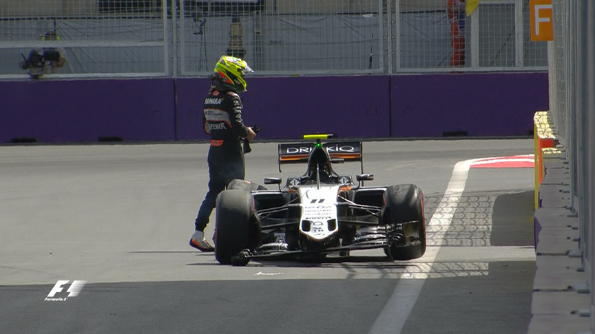 FP3: Perez hits the wall at Turn 15