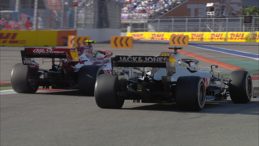 2020 Russian Grand Prix: Giovinazzi's great pass on Grosjean for P13