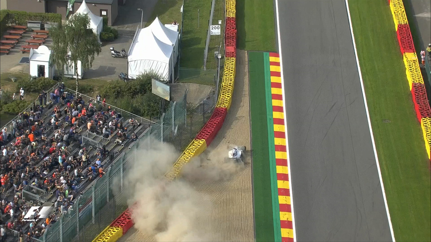 FP1: Massa goes out early after hitting the barriers
