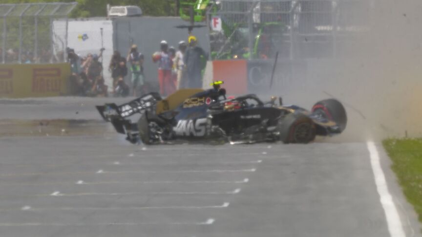 Qualifying: Magnussen suffers big shunt in Q2 after hitting Wall of Champions