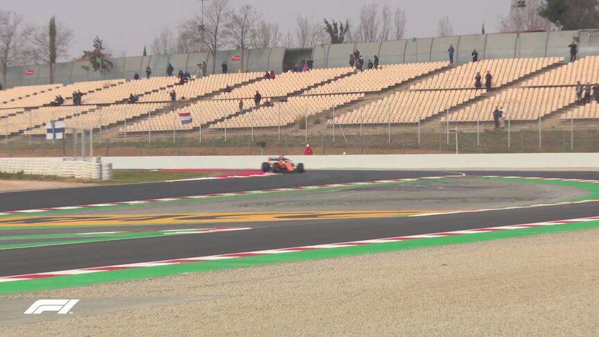 Loose wheelnut causes Alonso spin