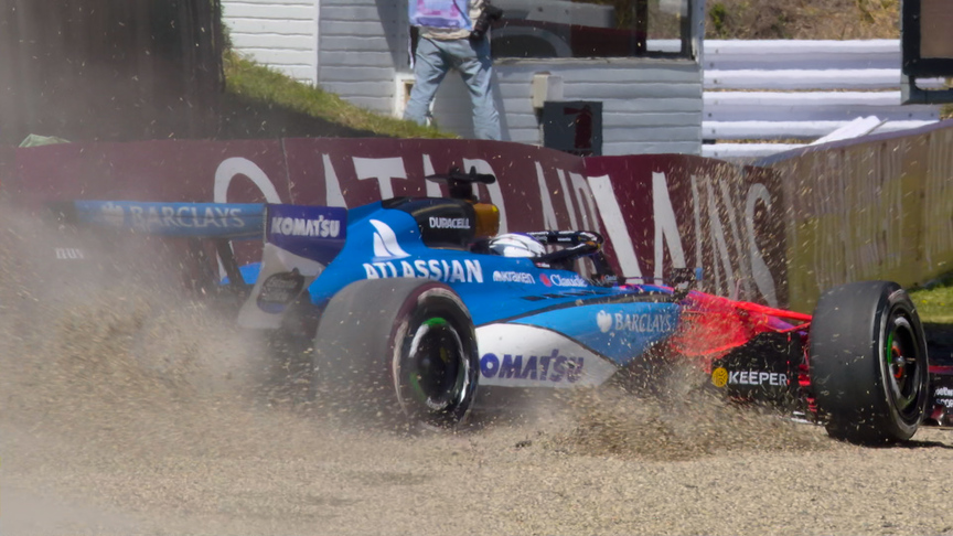 2026 Japanese GP FP1: Albon clips the barriers in first practice
