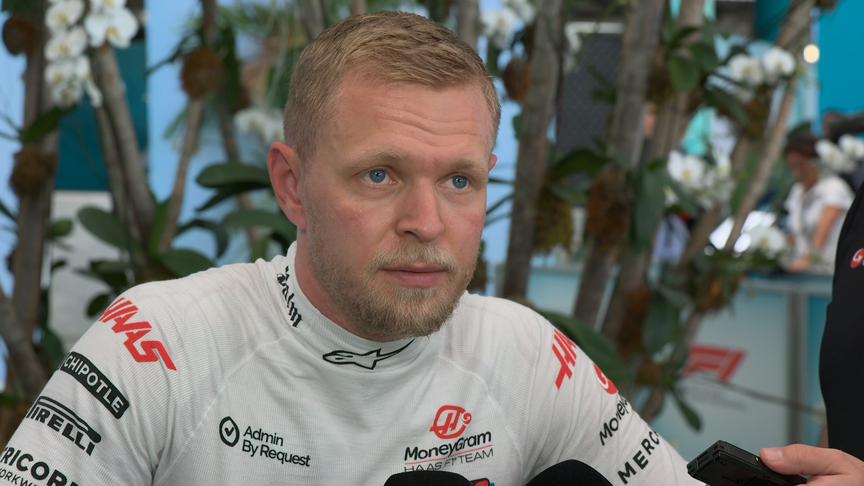Magnussen: ‘I’m getting tired of starting in a bad position because of traffic’