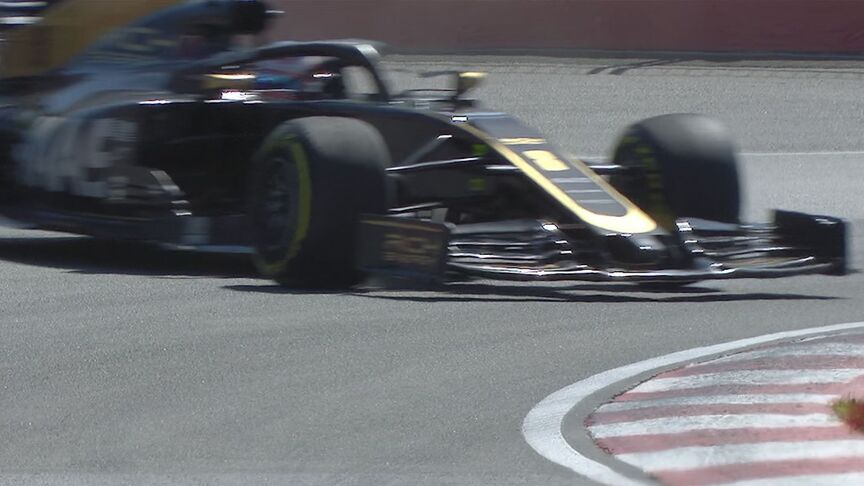 FP1: Grosjean rotates his Haas at Turn 6