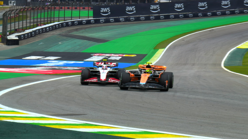 2023 Sao Paulo GP FP1: Hulkenberg and Norris make contact into the final corner