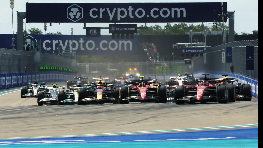 2022 Miami Grand Prix: Verstappen overtakes Sainz at race start
