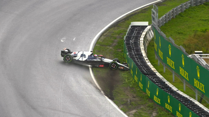 2023 Dutch GP FP3: Rookie Liam Lawson taps barrier after spin at Turn 13