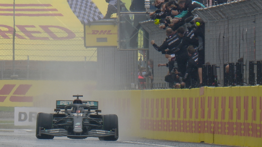 Turkish TV commentator goes crazy for Hamilton's 7th title