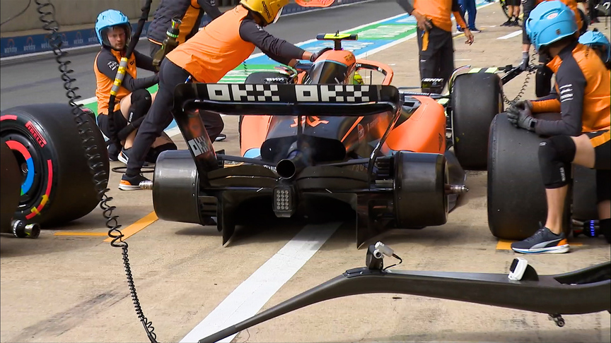 2022 British GP FP2: McLaren’s rear jack fails during Norris practice pit stop