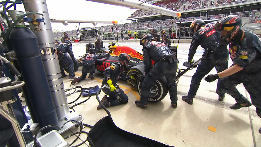 Race: Verstappen surprises his mechanics in unscheduled pit stop