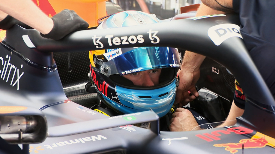 2022 Spanish GP FP1:  Juri Vips makes Formula 1 race weekend debut