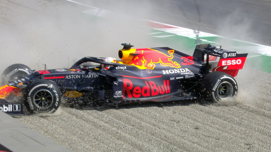 2020 Italian GP FP1: Verstappen slides across Ascari chicane and into the wall