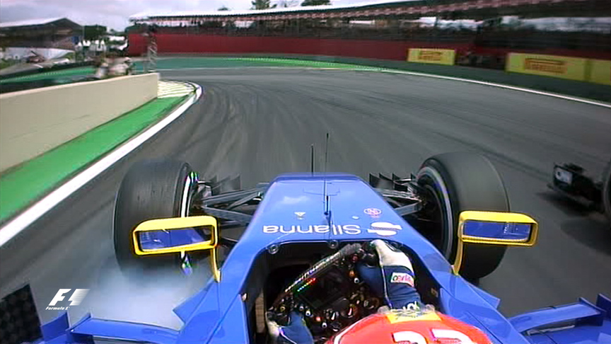 Brazil 2015 - Nasr passes Button