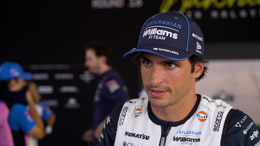 P13 Sainz 'very happy' after 'some of the best laps of the season' in Sepang