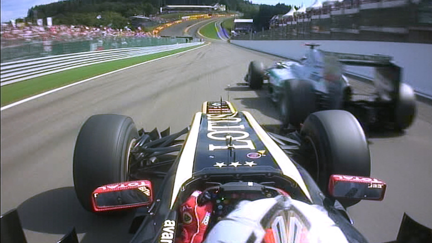 Classic Overtake: Raikkonen passes Schumacher into Eau Rouge