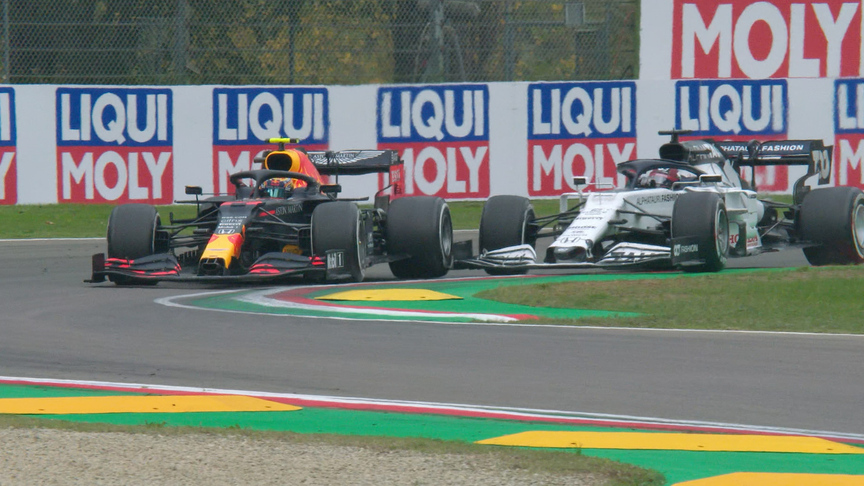 2020 Emilia Romagna Grand Prix: Albon and Kvyat touch at Turn 2 at Imola