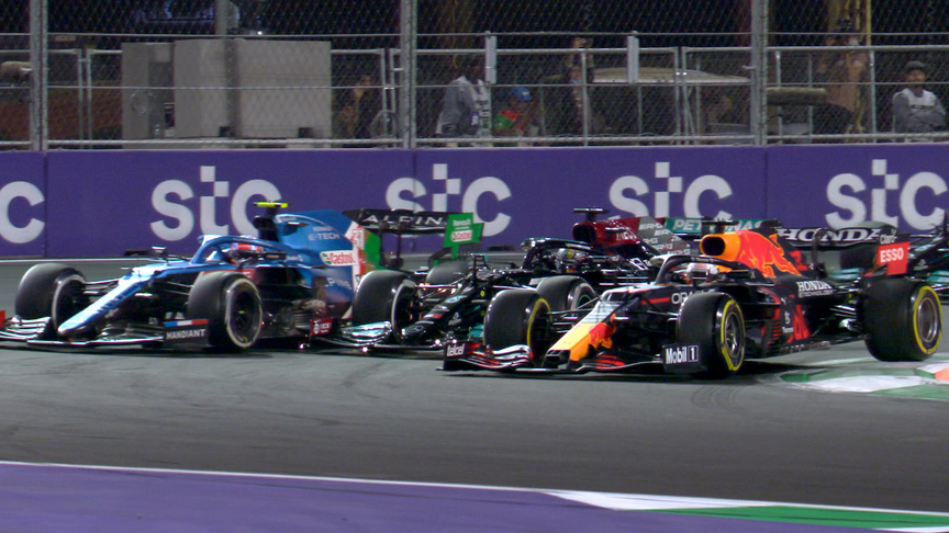 2021 Saudi Arabian Grand Prix: Verstappen dives past Hamilton and Ocon at second race restart