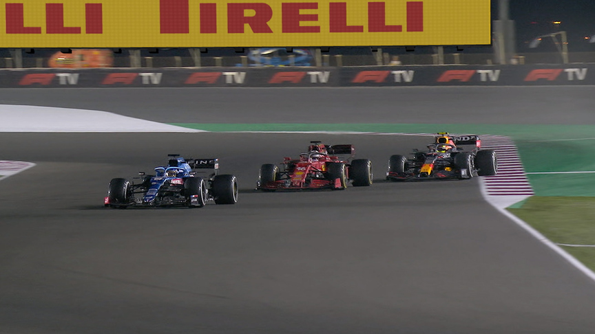 2021 Qatar Grand Prix: Alonso, Leclerc and Pérez battle on Lap 28