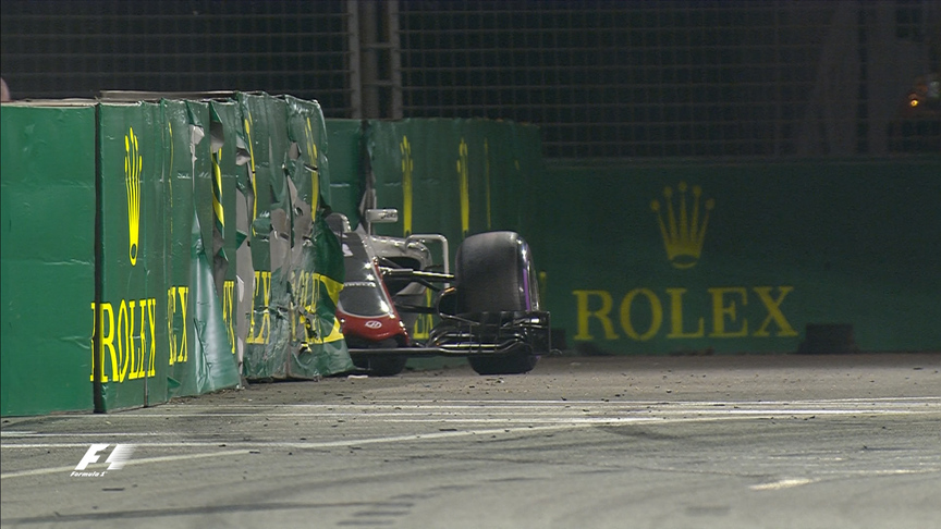 Qualifying: Grosjean crashes out of Q2 in Singapore