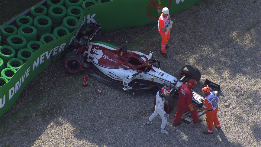 Qualifying: Q3 red-flagged after Raikkonen crashes at Parabolica