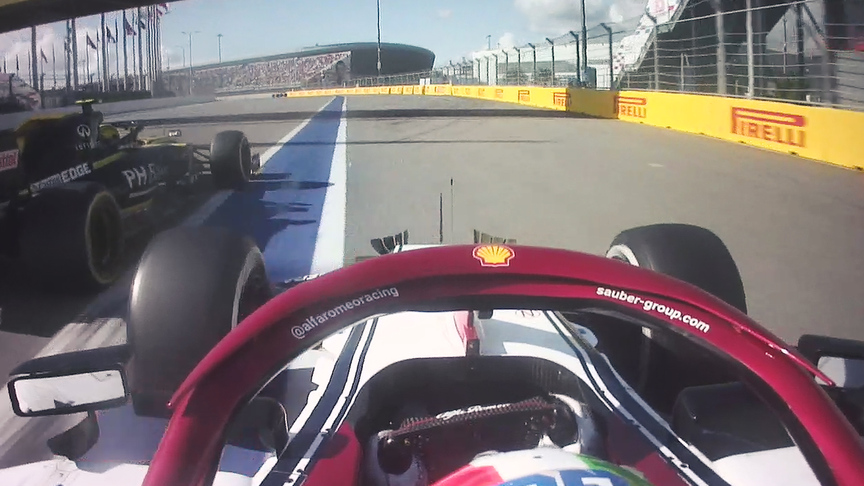 Russian GP: Hulkenberg black and white flagged after leaning on Giovinazzi