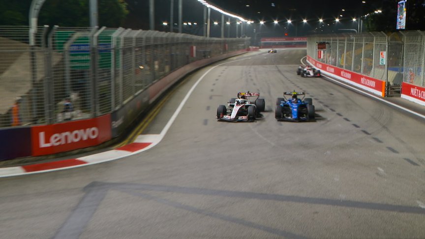 2026 Singapore Grand Prix: Bearman snatches P10 from Sainz with opportunistic move