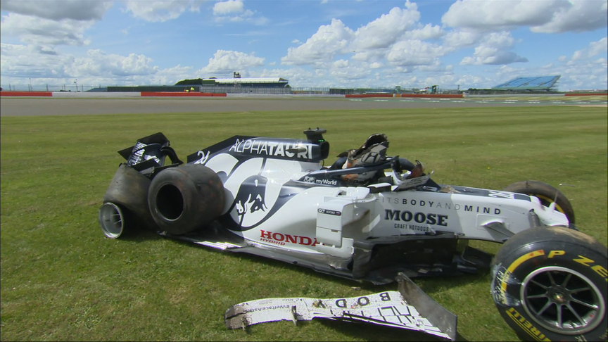 Great Britain 2020: Kvyat in huge crash at Silverstone