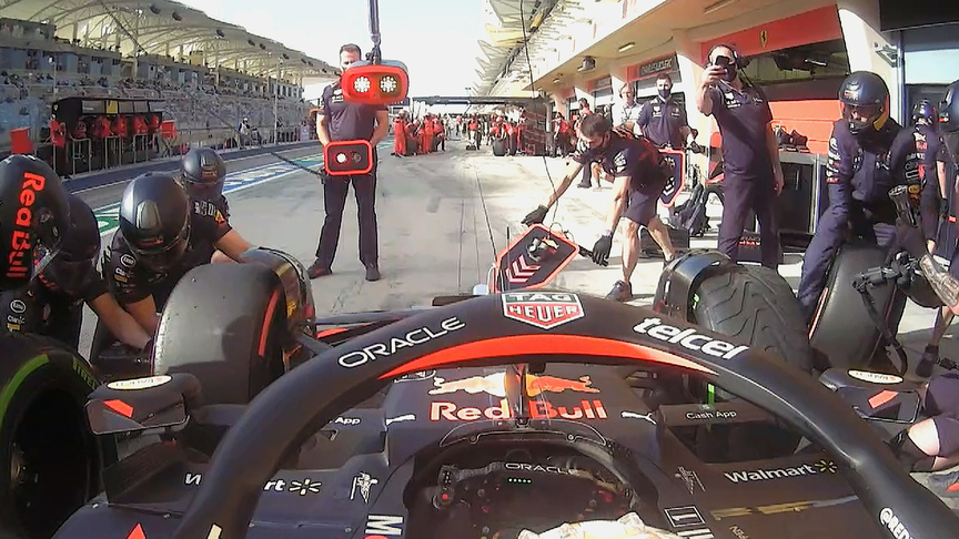 2022 Bahrain GP FP3: Verstappen has wheel gun issues in practice pit stop