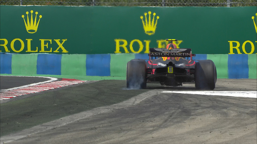 FP1: Verstappen goes backwards at Turn 1