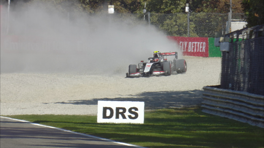 2020 Italian GP Qualifying: Magnussen flies into the gravel at Monza