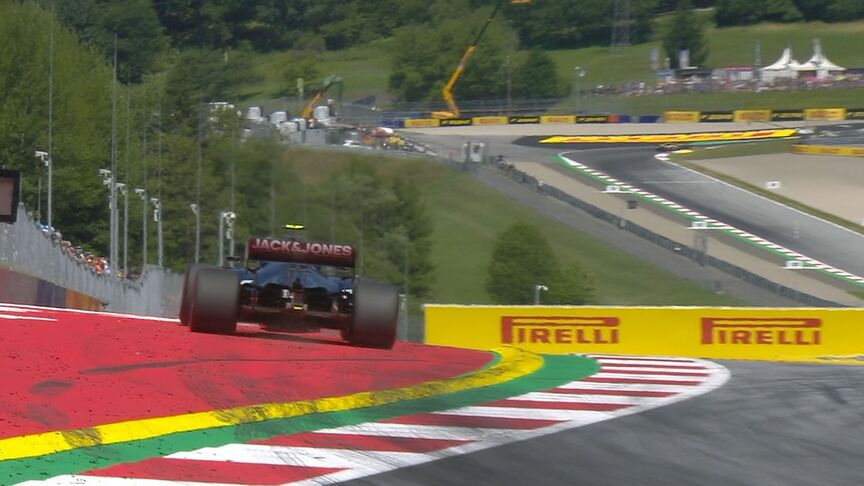 FP1: Magnussen runs very wide out of Turn 1