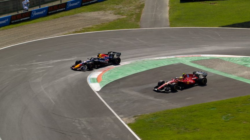 2026 Italian GP FP3: Hamilton and Verstappen tussle at Turn 1 at the end of final practice