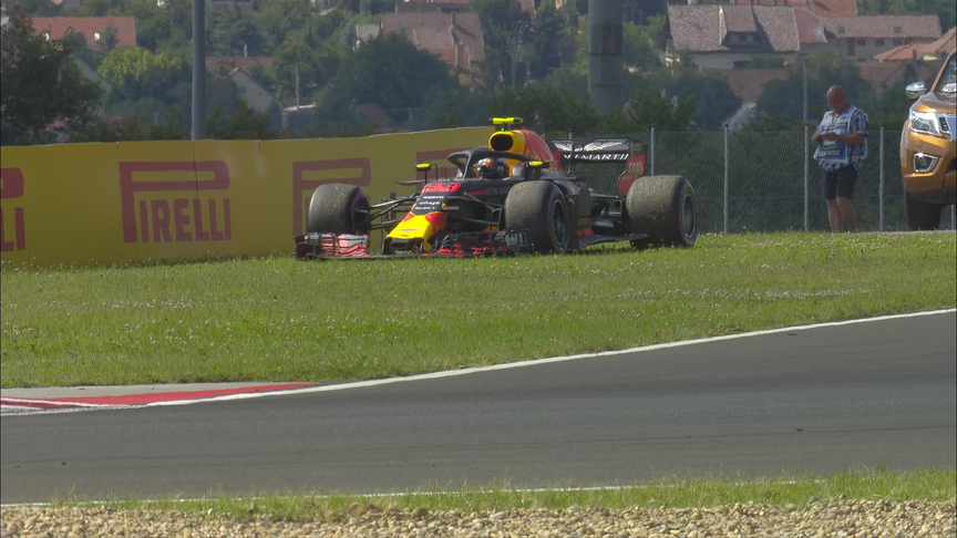 RACE: Verstappen retires early in Hungary