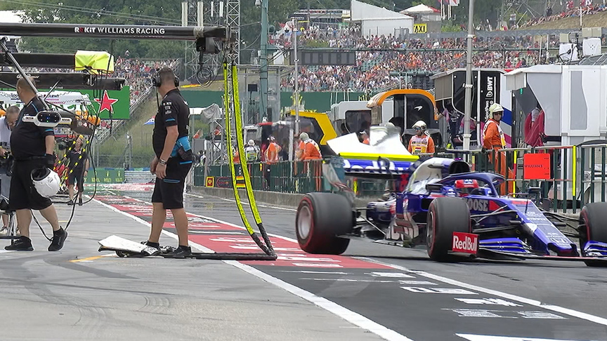 FP1: Kvyat makes a premature departure from Toro Rosso garage
