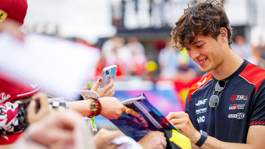 Driver Arrivals: Drivers arriving at Silverstone for race day