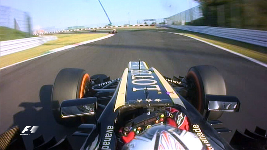 Japan 2013 - 130R - Raikkonen passes Gutierrez