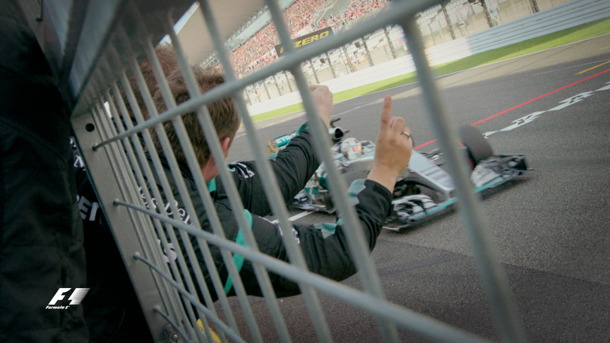 Hamilton equals Senna's 41 wins in Japan 2015