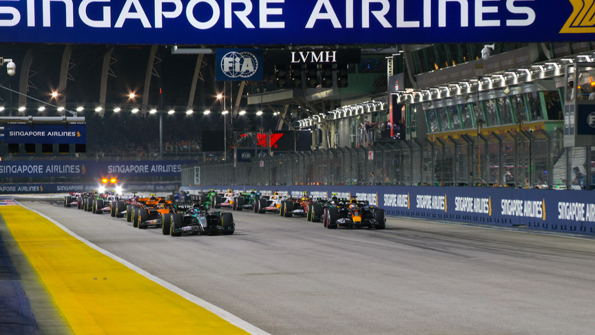2025 Singapore Grand Prix: Russell leads as Norris jumps up to P3 on the race start