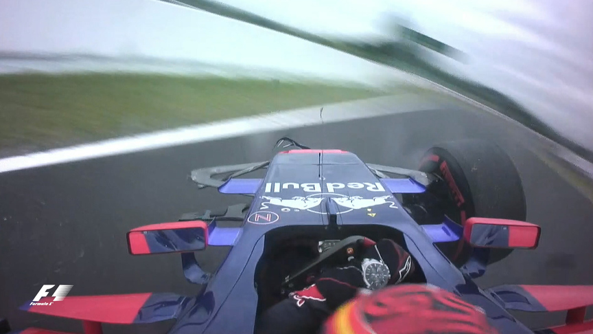 FP1: Sainz crashes heavily at hairpin