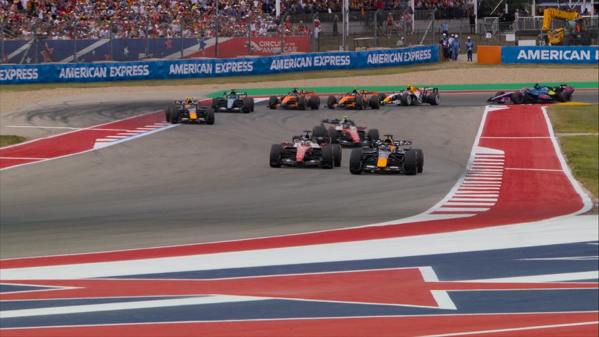 2026 United States Grand Prix: Leclerc and Verstappen battle for P2 on the opening lap