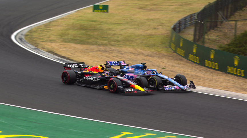 2022 Hungarian Grand Prix: Red Bulls overhaul Alpines early on in Hungary